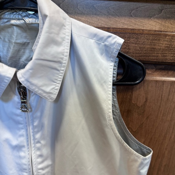 Ralph Lauren Womens PM White Silver Metallic Reversible Vest Snaps‎ $189 NWOT - Picture 4 of 12